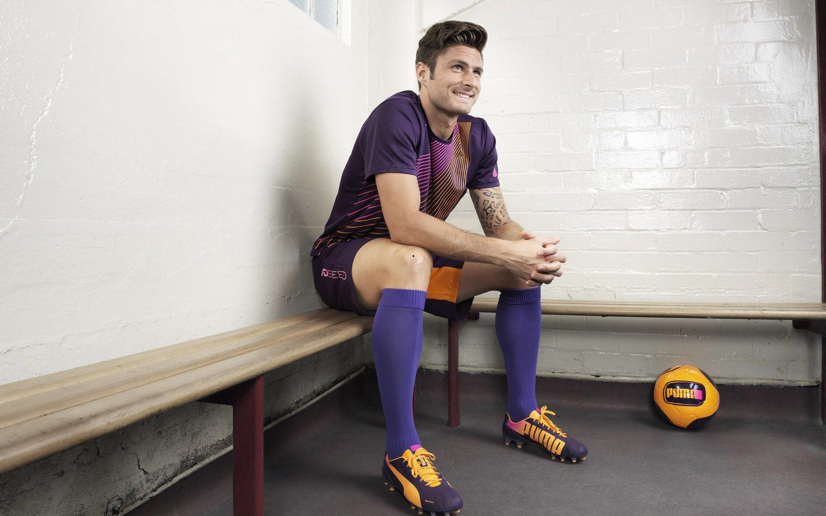 中超联赛激战正酣,争冠保级悬念迭起