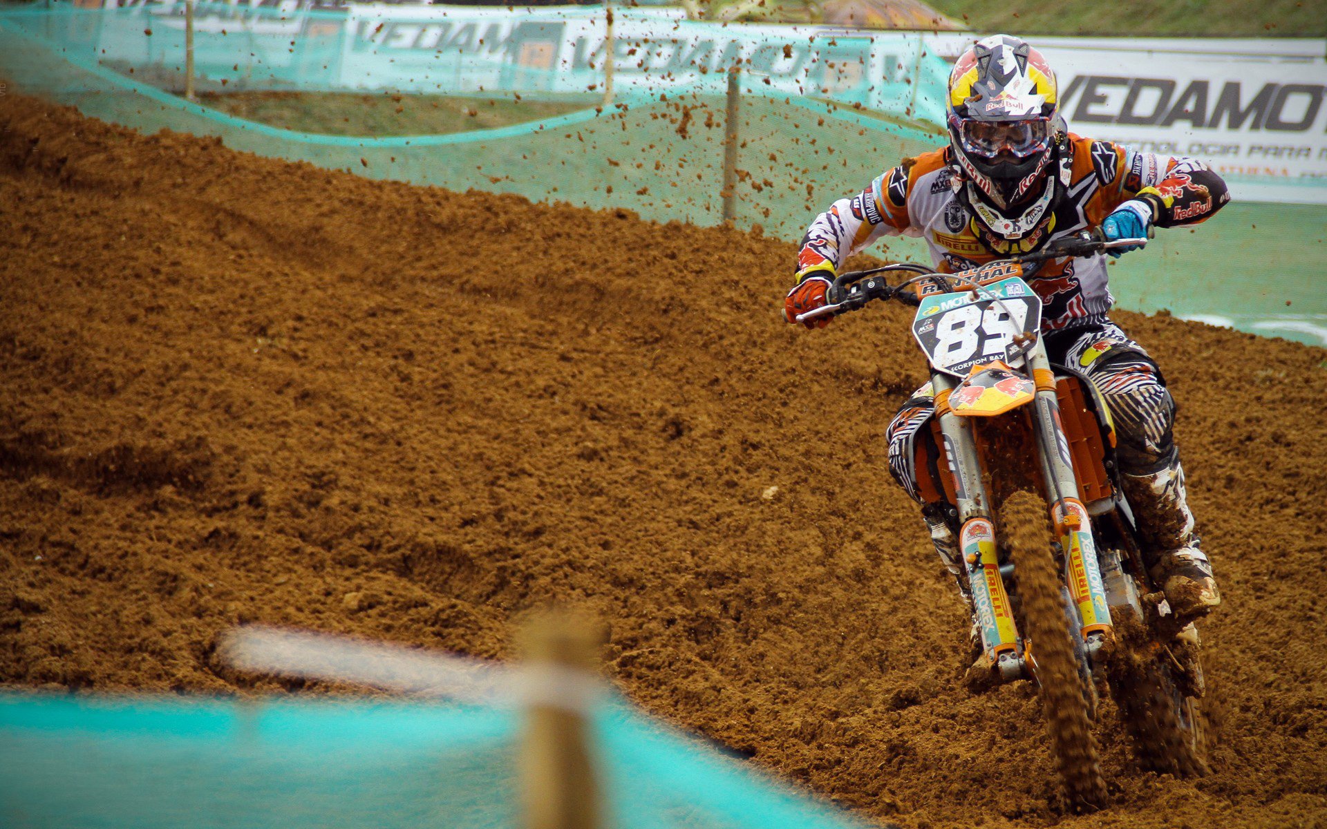 攀岩新星闪耀国际赛场，中国选手勇夺世界杯分站赛冠军