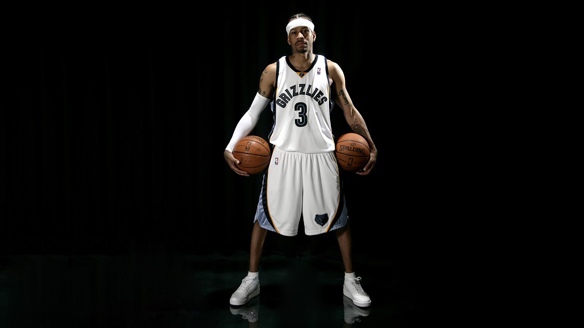 季后赛激战正酣,强队对决引爆篮球热潮